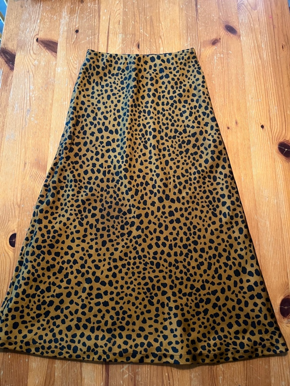 VETTA Reversible Leopard Print / Black Skirt (size xs)